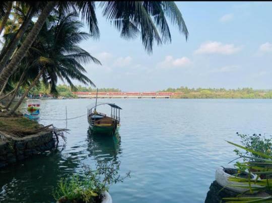 Green Island Homestay Riverside Kozhikode Εξωτερικό φωτογραφία